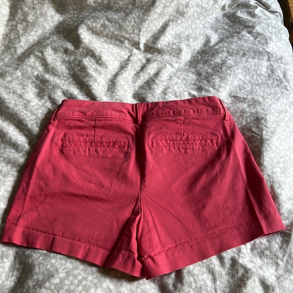 Pink old navy pixie shorts size 0 and 3in inseam - Picture 3 of 4